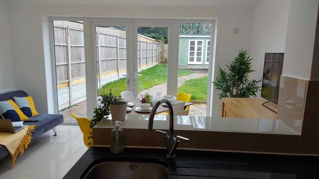 Central Ashford Stay - Contractors & Families Welcome - Free Parking Exterior photo
