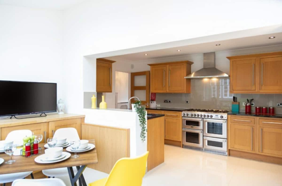 Central Ashford Stay - Contractors & Families Welcome - Free Parking Exterior photo